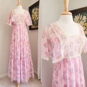 70s Lacy Pink Floral Angel Sleeve Tiered Vintage 1970s Maxi Dress